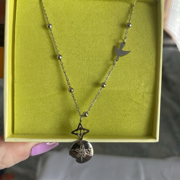 Valencia Key x Kerstin Lindquist Sand Dollar Starfish Charm Necklace Silver New - Picture 2 of 8